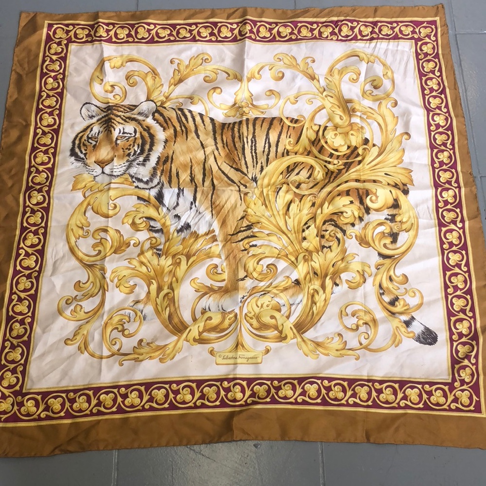 Salvatore ferragamo scarf